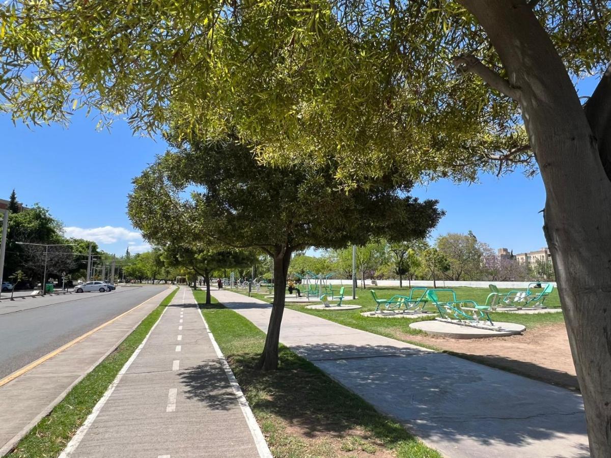 Casa Amplia Zona Semicentrica Con Cochera Holiday home *