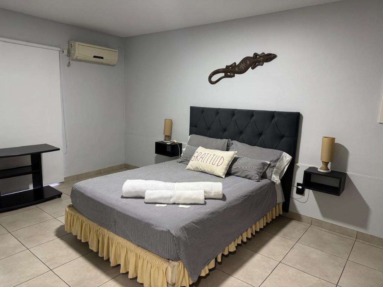 Casa Amplia Zona Semicentrica Con Cochera Сasa de vacaciones *