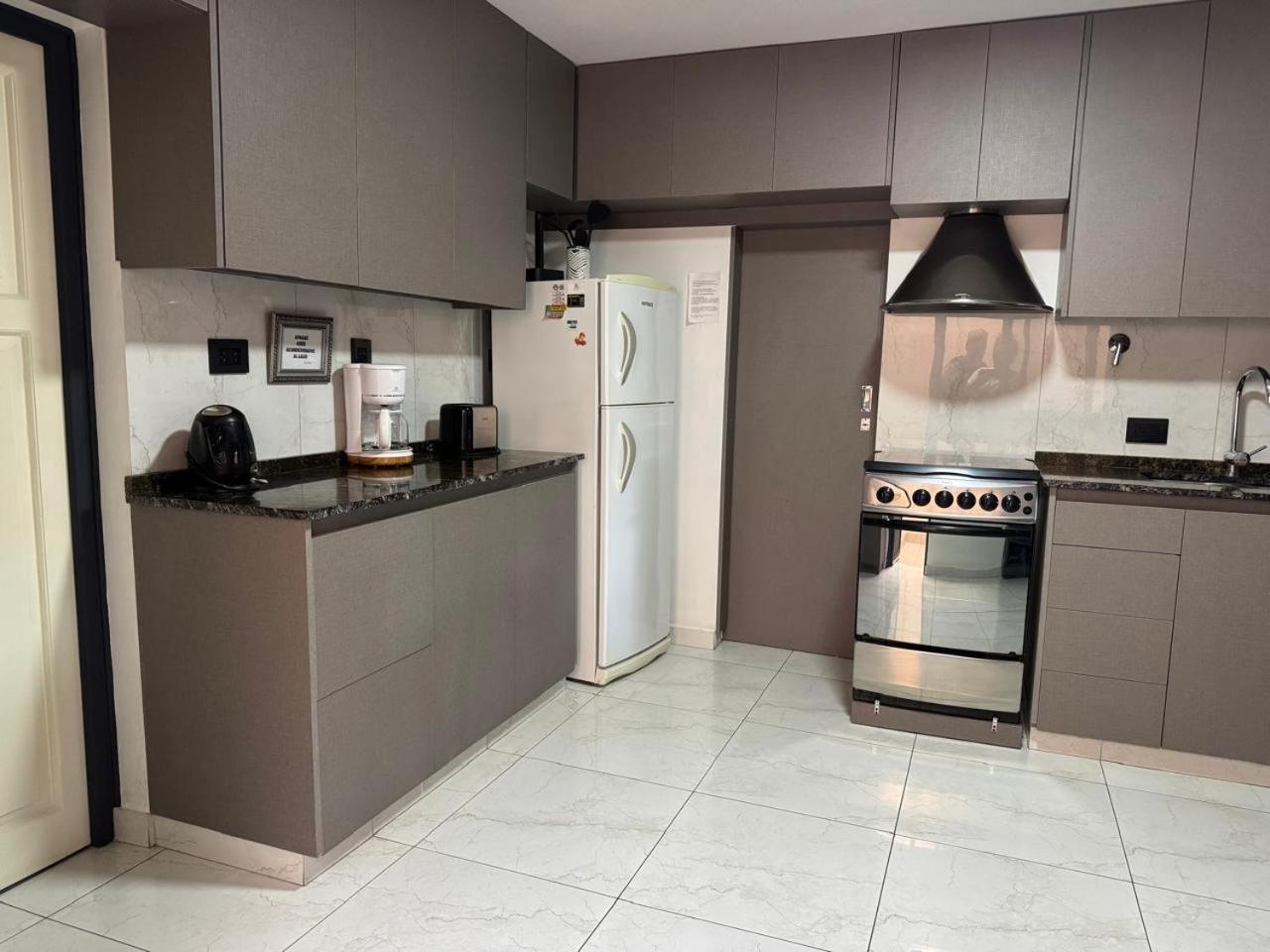 Holiday home Casa Amplia Zona Semicentrica Con Cochera